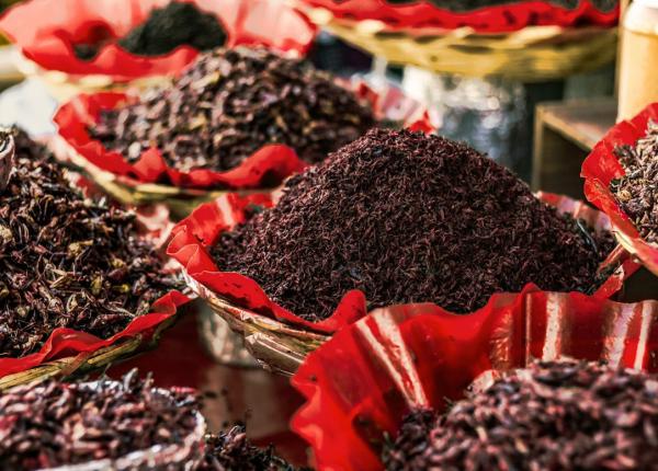 hibiscus bautura rubinie care lupta cu hipertensiunea si celulele canceroase