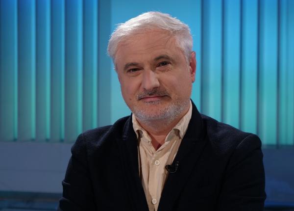 adrian majuru in cursul vietii lor copiii nostri il vor cunoaste sau vor deveni chiar pe homo digitalis considerat a fi succesorul nostru