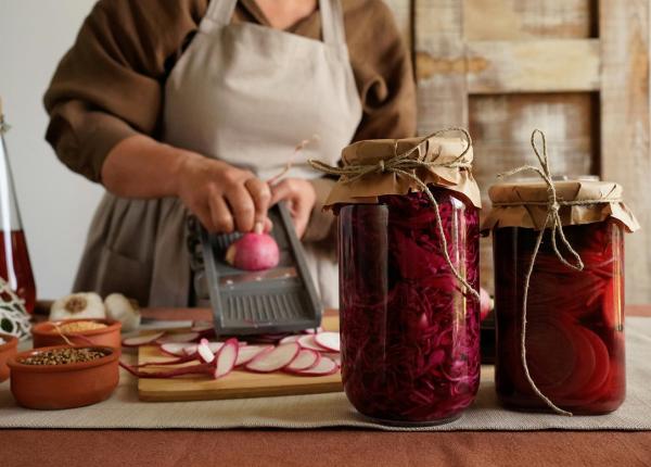 iata cum alimentele fermentate pot imbunatati metabolismul starea de spirit si imunitatea